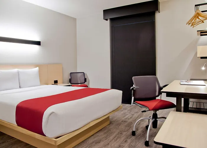 Express By Marriott La Raza 3*