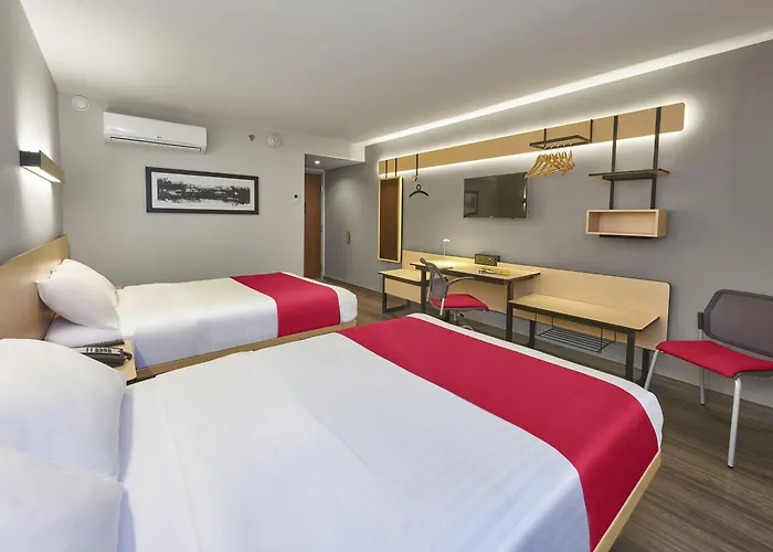 Hotel Express By Marriott La Raza