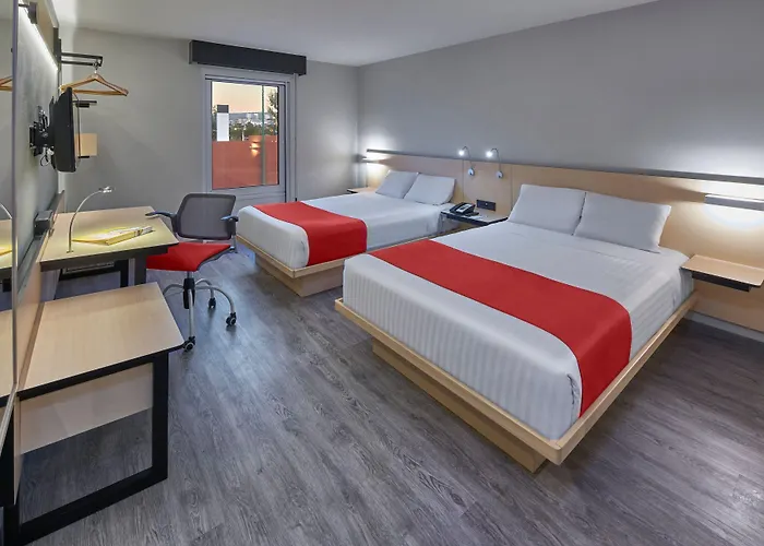Express By Marriott La Raza 3*