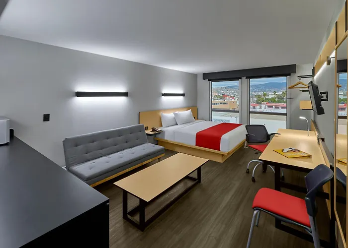 Express By Marriott La Raza