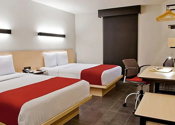 City Express By Marriott La Raza 3*