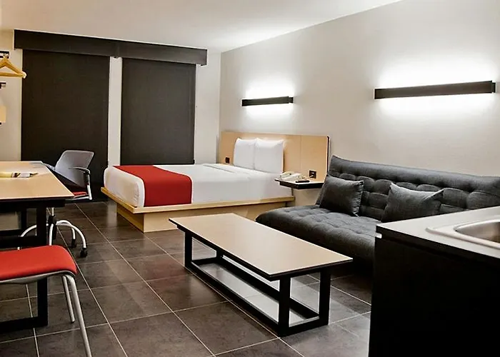 City Express By Marriott La Raza Hotel 3*